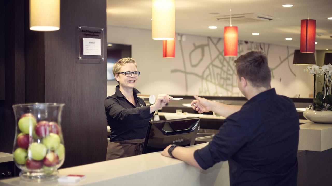 Hotel Zur Krone Гешер Экстерьер фото